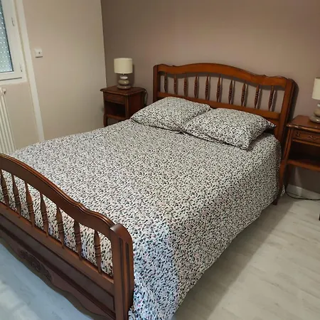 Holiday home Maison Et Jardin En Centre *